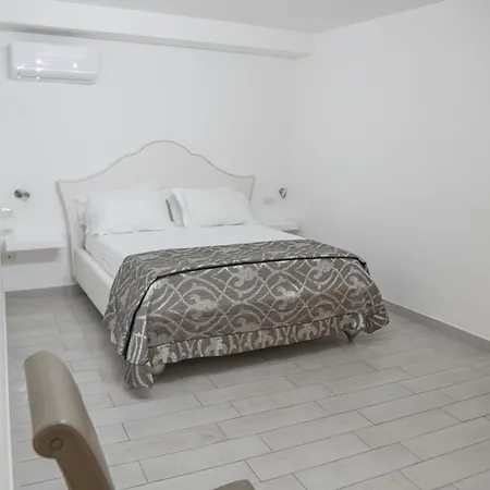 Apartment D'elite Chiaia *