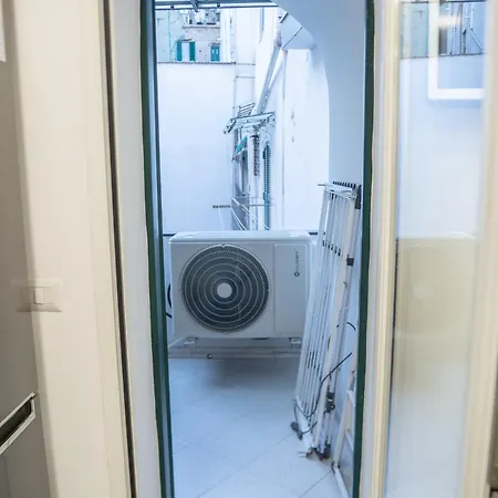 D'elite Chiaia ナポリ