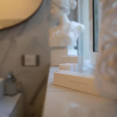 アパート D'elite Chiaia *