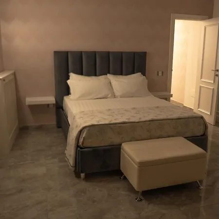 D'elite Chiaia ナポリ