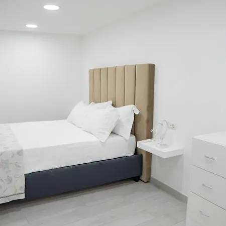 D'elite Chiaia ナポリ