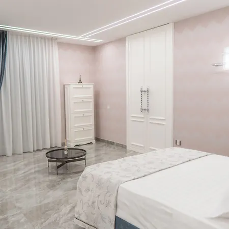 D'elite Chiaia アパート